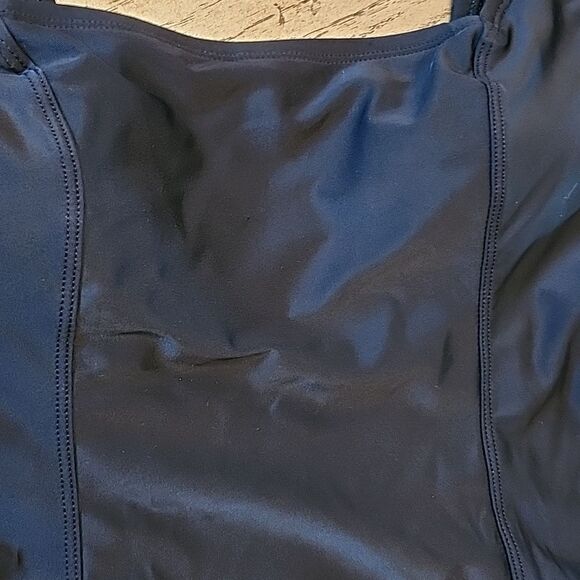 Black one piece swimsuit size S never worn only tried on brand new condition - Picture 4 of 11